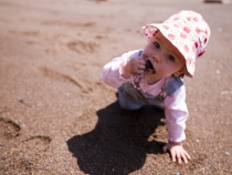 Sand tastes good!