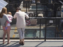Lisa, Lilia and Jenni saying hello to the sea lions