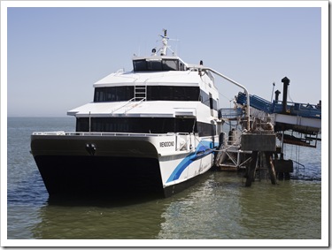 Jenni and Lisa take a trip to San Francisco to meet Sam for lunch