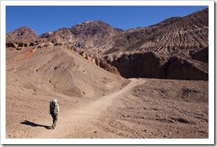 Lisa and Lilia on the way into Natural Bridge Canyon